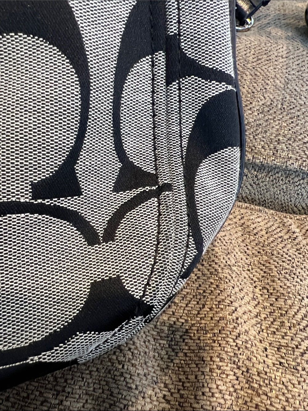Coach Black & Grey Signature Zoe - Picture 11 of 16